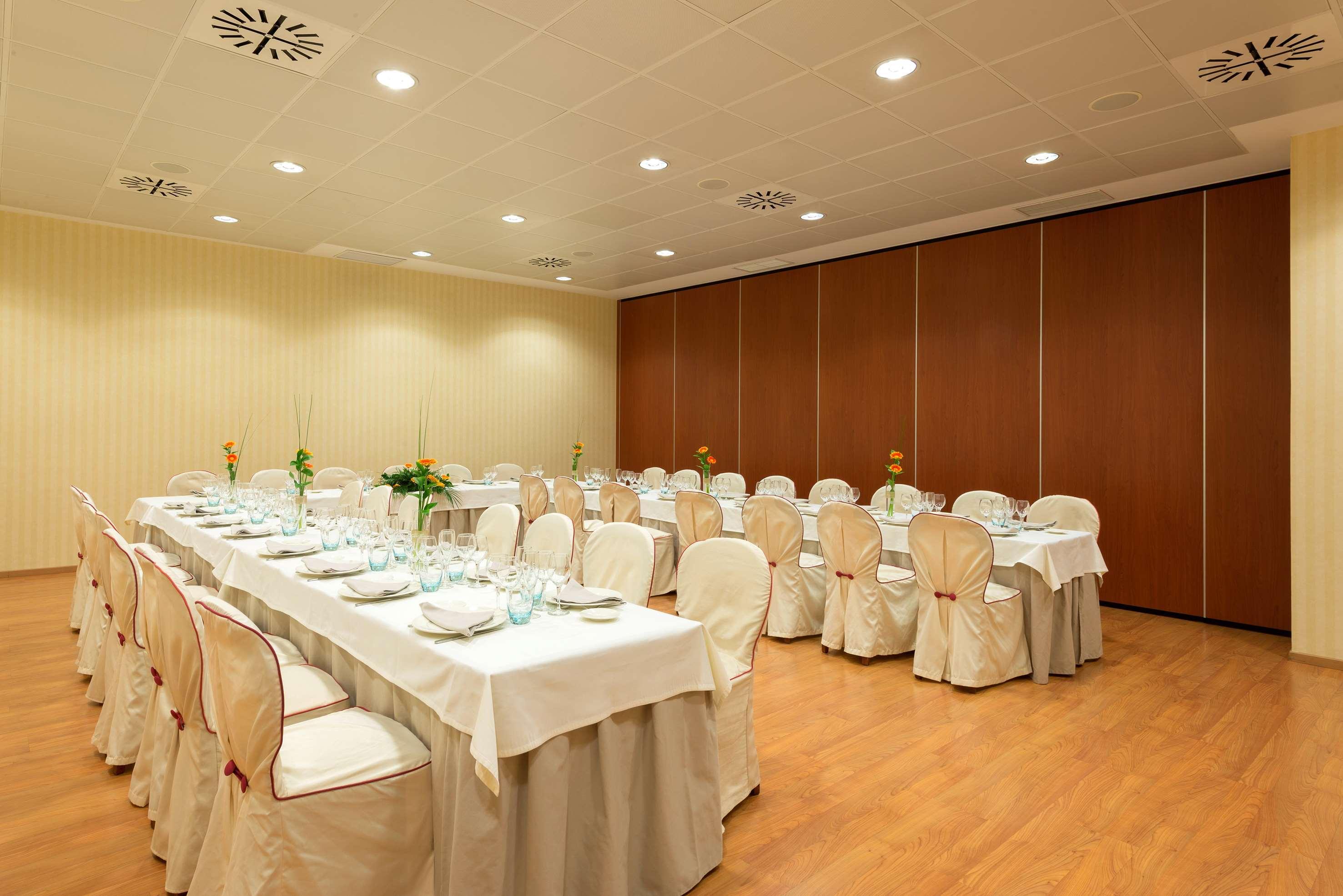 Hotel Madrid Leganes Affiliated By Melia Exterior photo