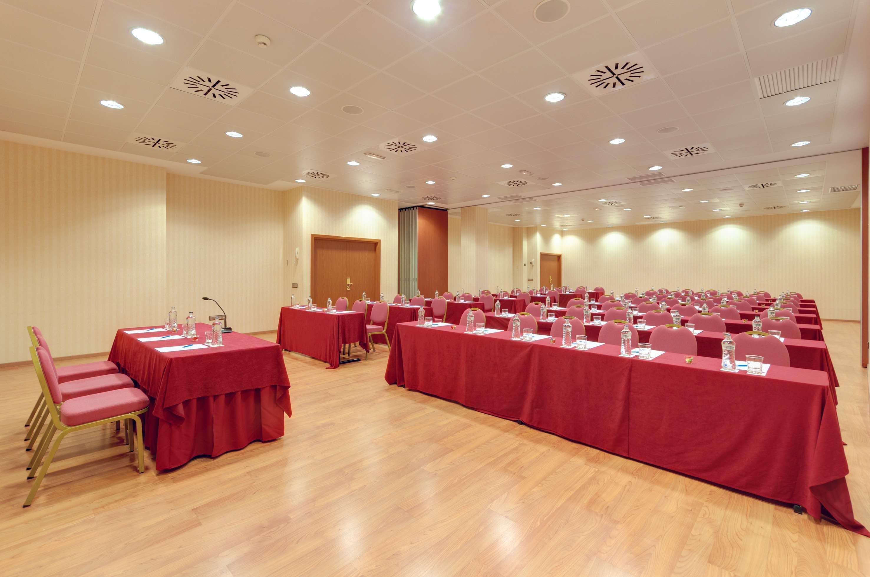 Hotel Madrid Leganes Affiliated By Melia Exterior photo