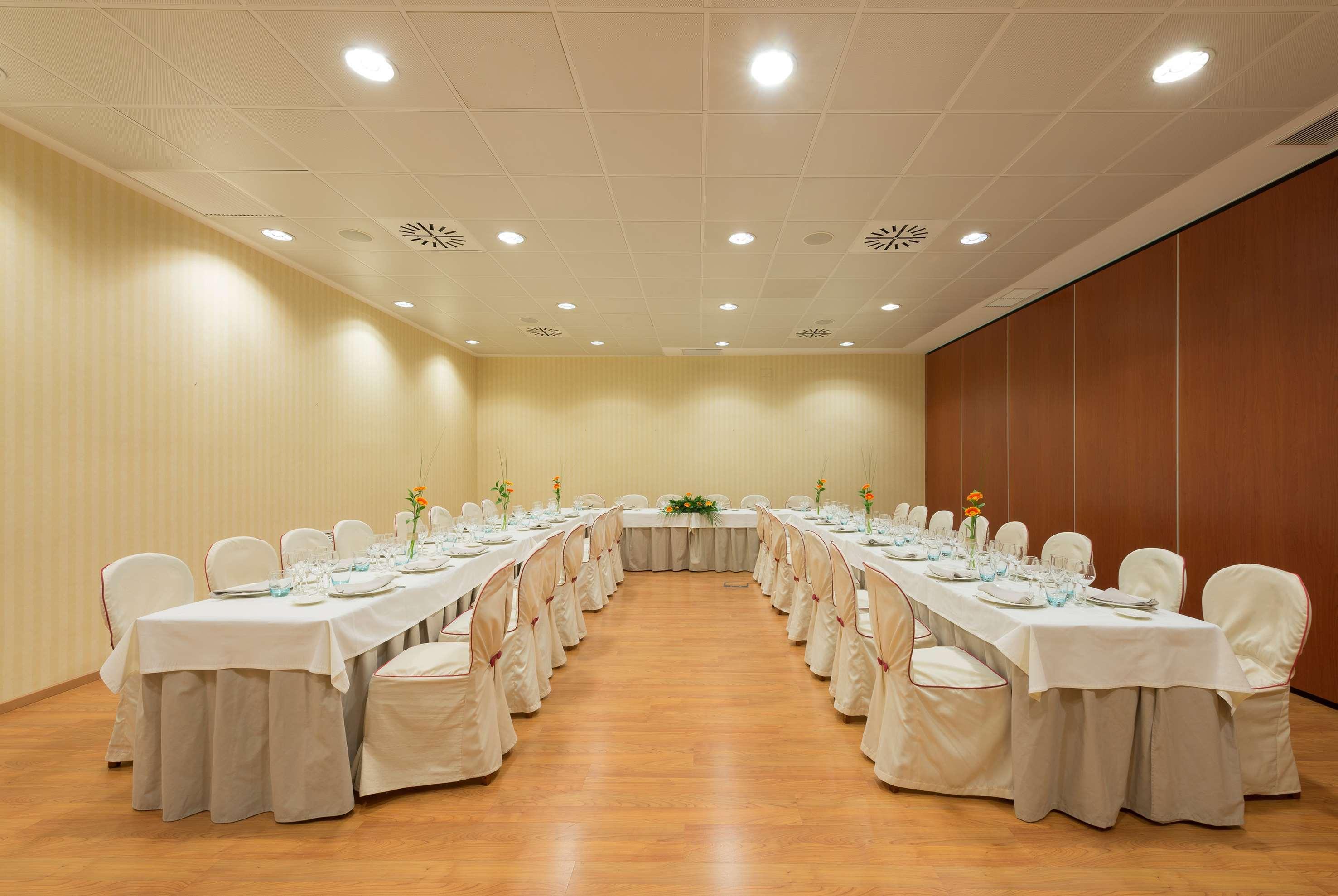 Hotel Madrid Leganes Affiliated By Melia Exterior photo