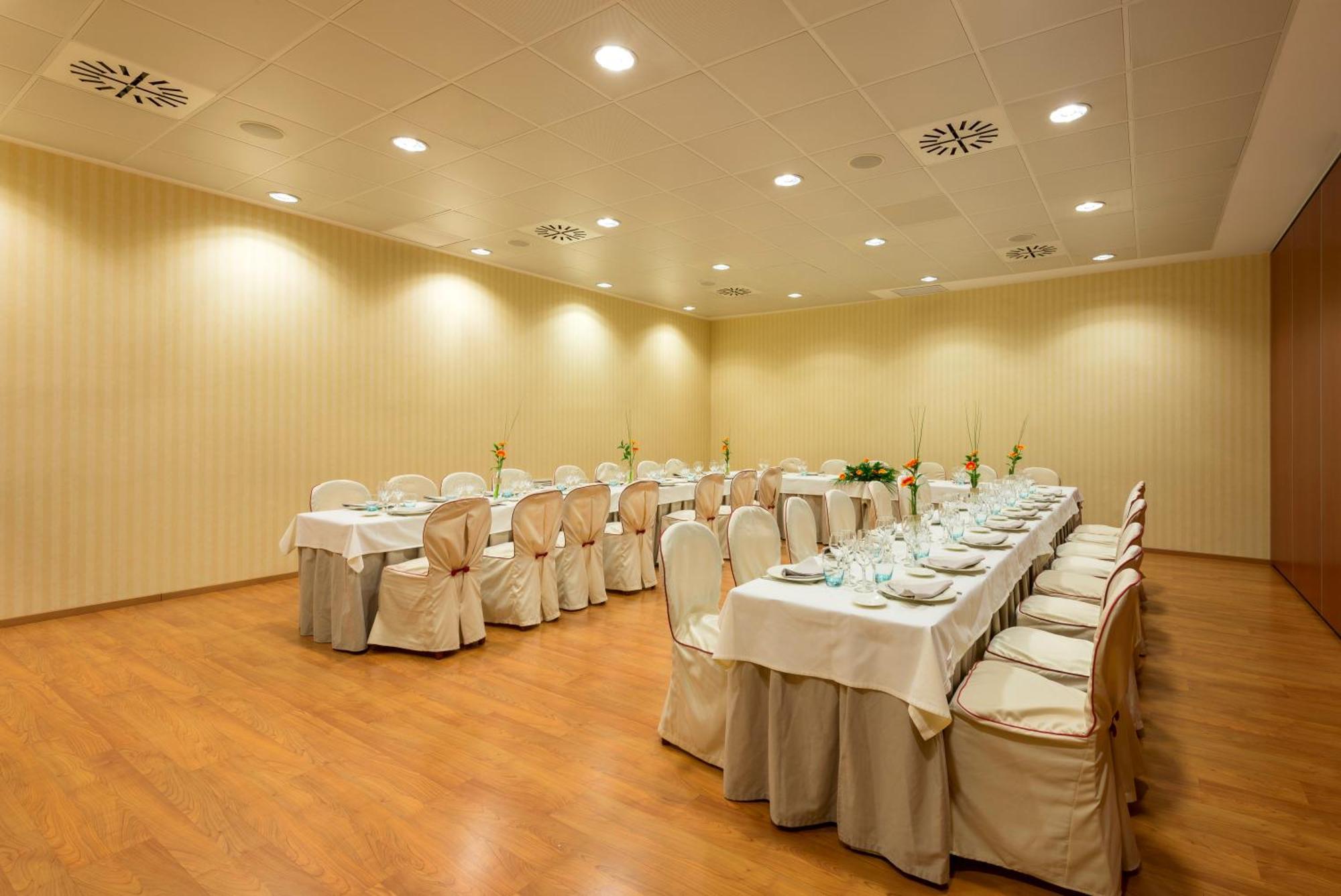 Hotel Madrid Leganes Affiliated By Melia Exterior photo